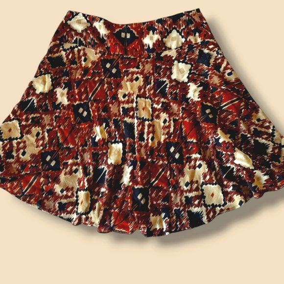 🤩 Vintage H&M Print  Skirt- Knee Length. Perfect For Fall With Boots! - Picture 2 of 9